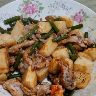 豚肉とたけのことにんにくの芽の豆板醤炒め